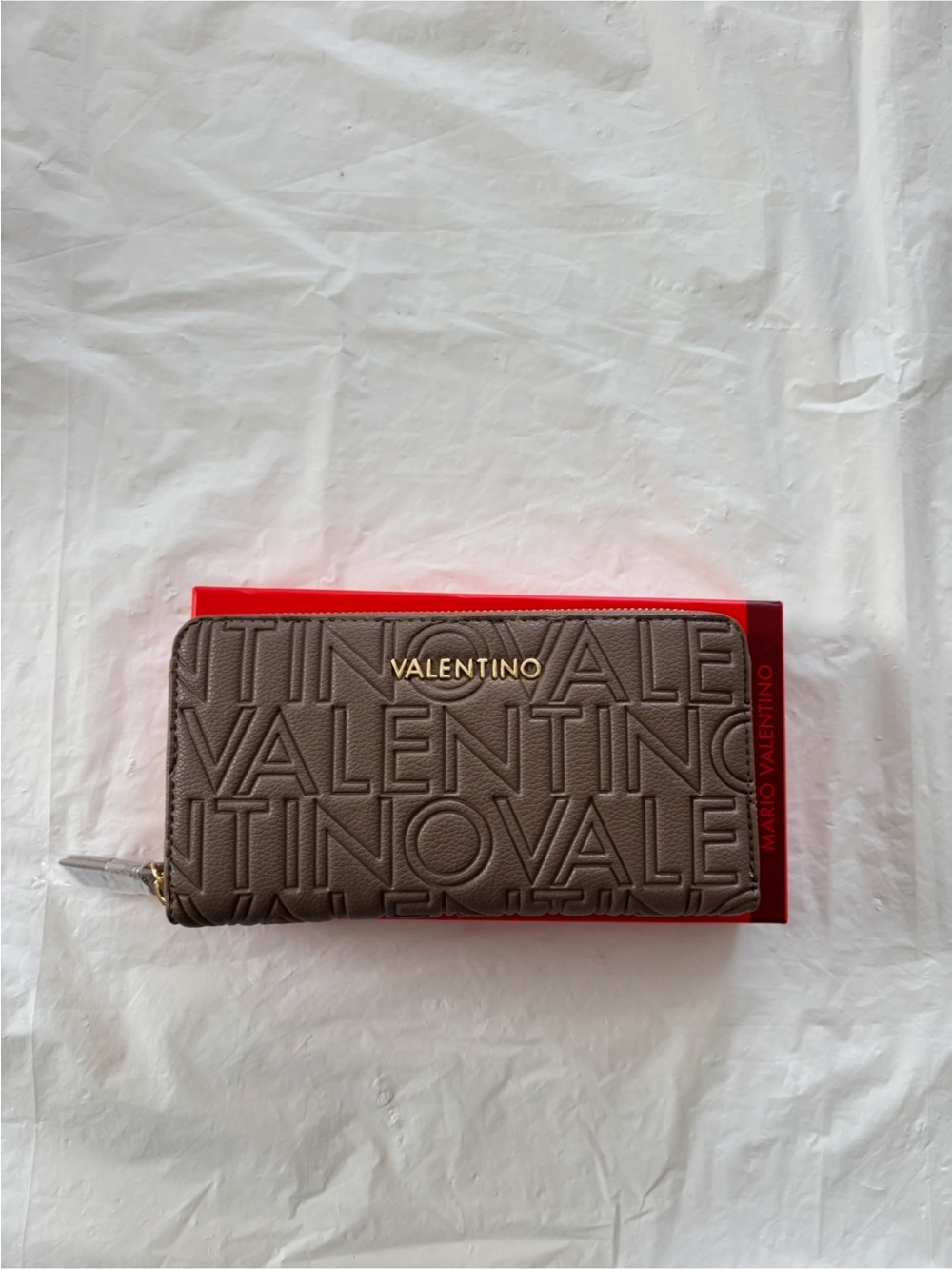 NWT Valentino Blackish Brown Portafoglo Pansy Leather Embossed Logo Zip Wallet - Picture 3 of 13